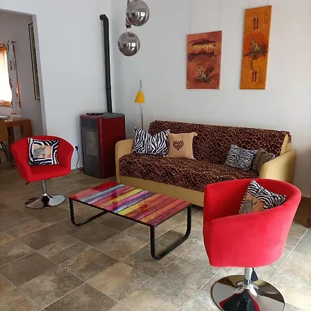 Schoene In Mit Garten.