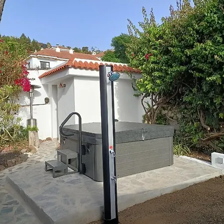 Schoene In Mit Garten. Apartment Puerto de la Cruz (Tenerife)