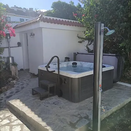 Schoene In Mit Garten. Apartment Puerto de la Cruz (Tenerife)