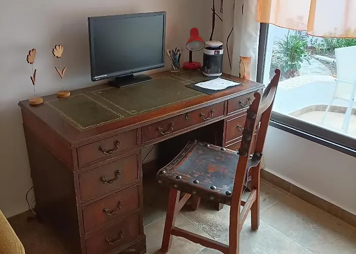 Schoene In Mit Garten. *